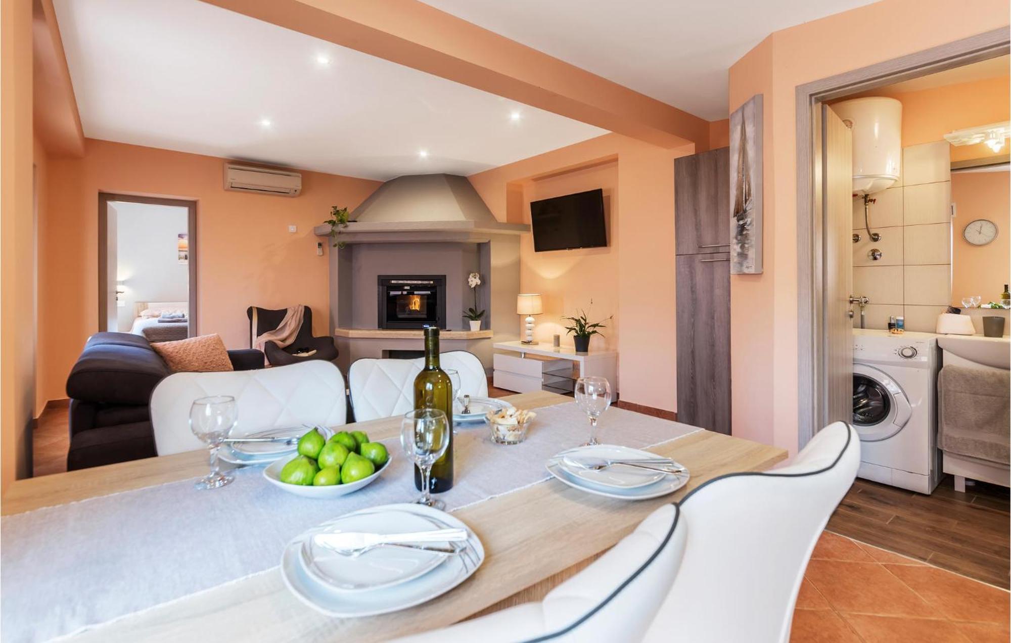 1 Bedroom Stunning Apartment In PUY מראה חיצוני תמונה