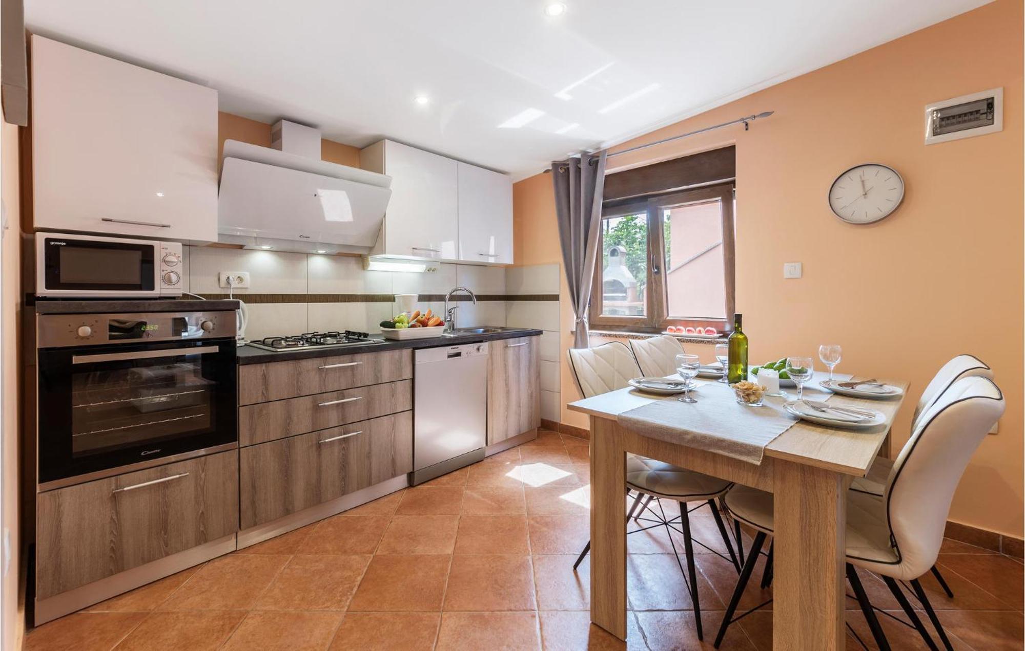 1 Bedroom Stunning Apartment In PUY מראה חיצוני תמונה