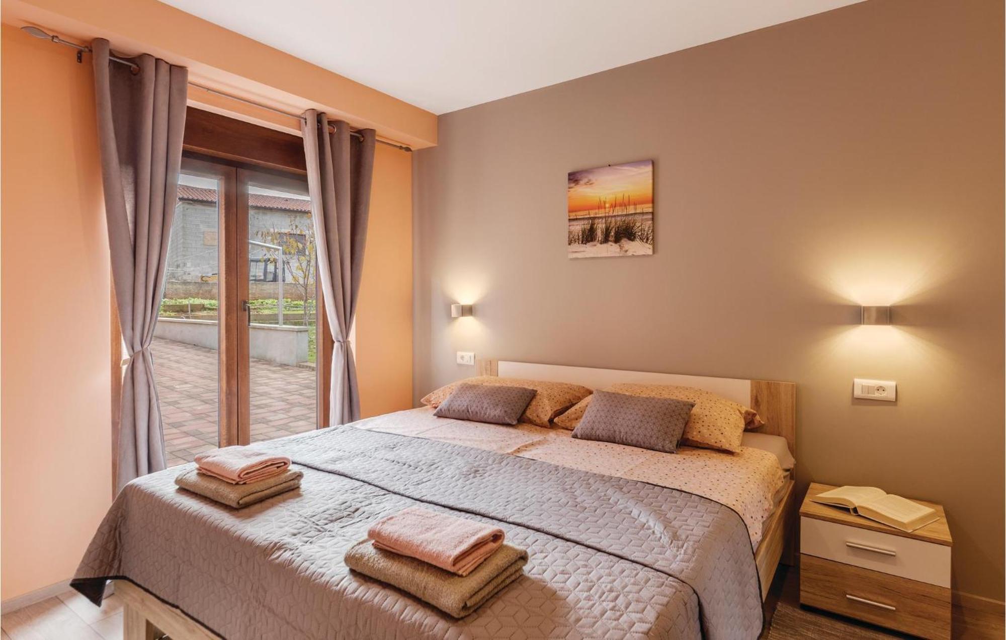 1 Bedroom Stunning Apartment In PUY מראה חיצוני תמונה