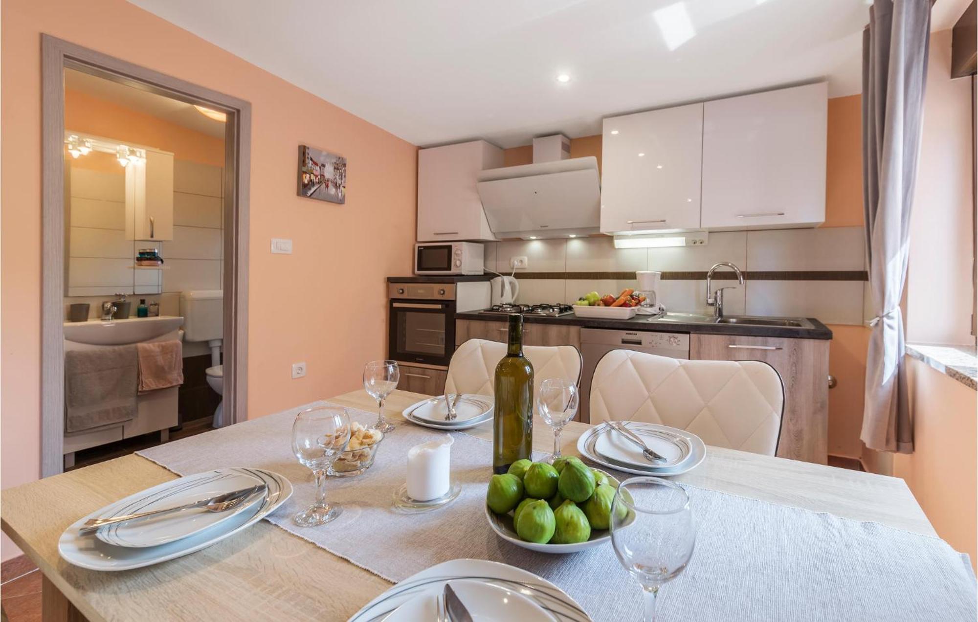 1 Bedroom Stunning Apartment In PUY מראה חיצוני תמונה